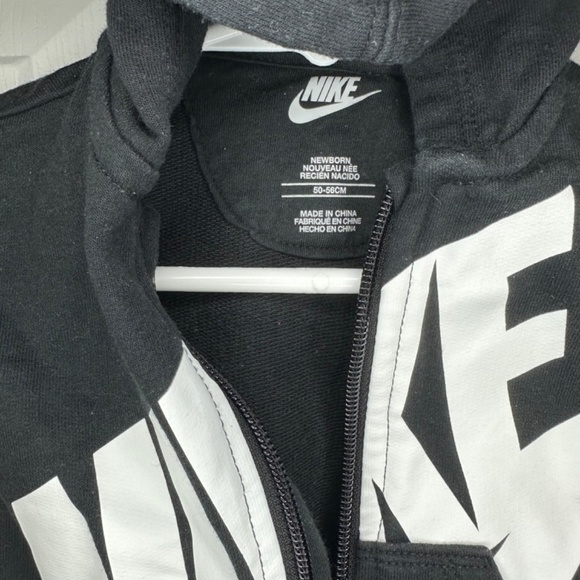 Nike Newborn Futura Coverall jumpsuit - Picture 4 of 4